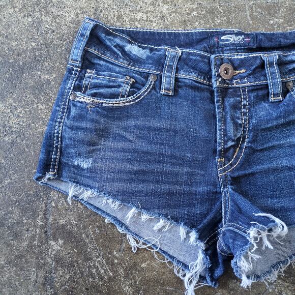 Silver Jeans Cut Off Denim Jean Shorts Womens 26 Blue Distressed Dark Stretch 2" - Picture 2 of 8